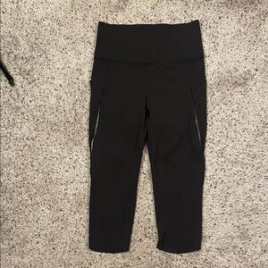 Lululemon‎ Women's Pace Perfect Crop (17") Color Black Size 4 Stretch